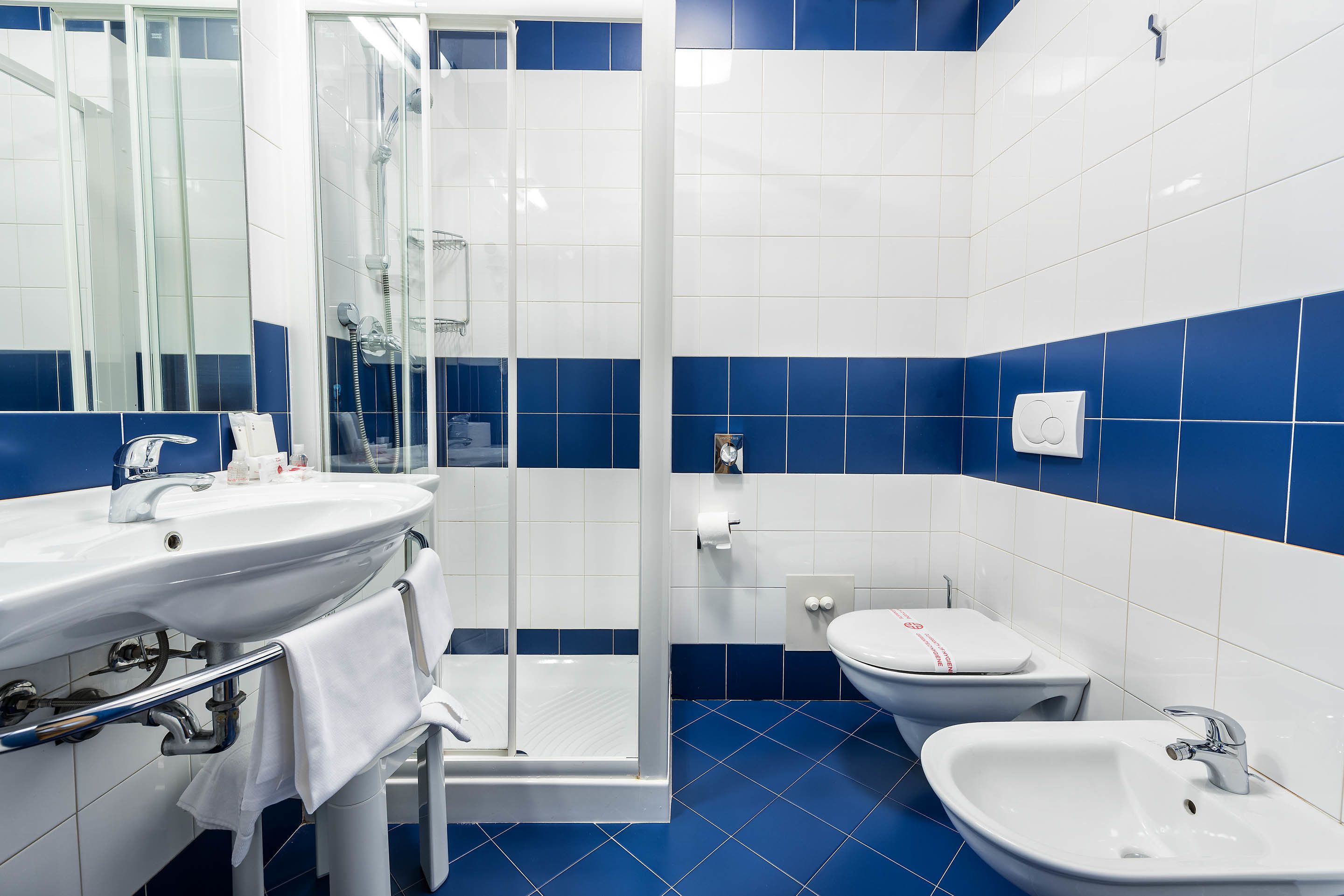 West Point Airport Hotel