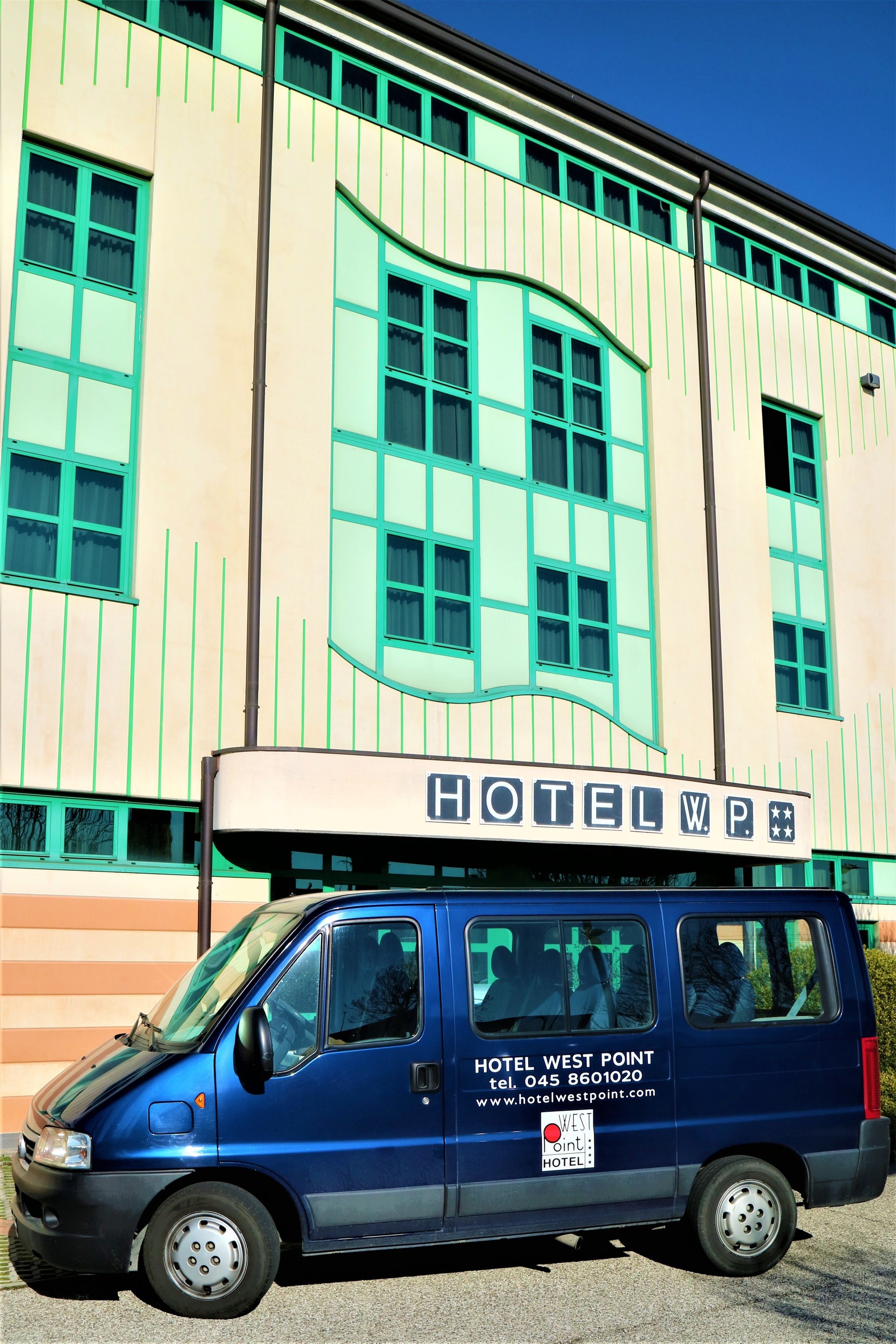 West Point Airport Hotel