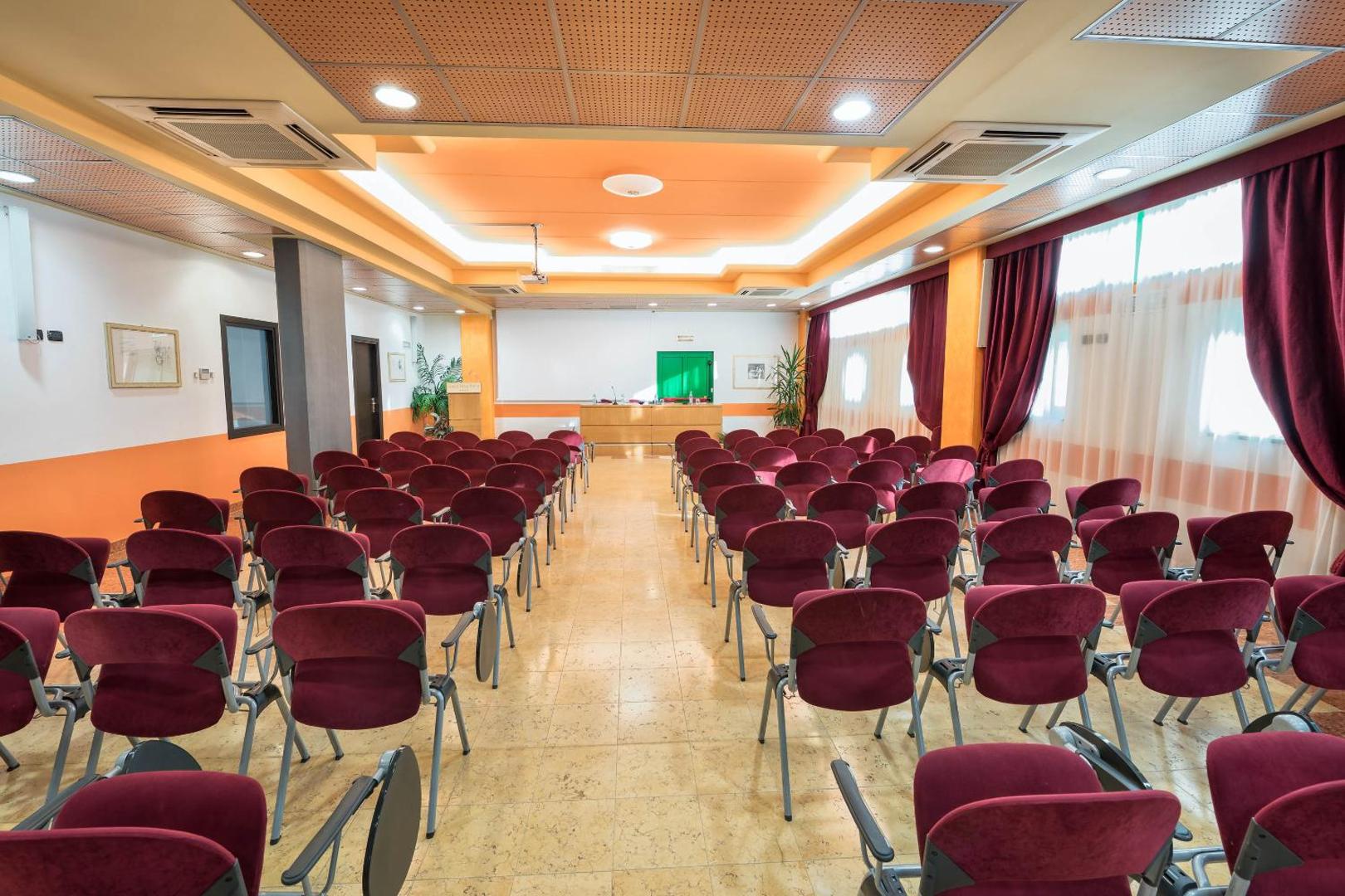 West Point Airport Hotel