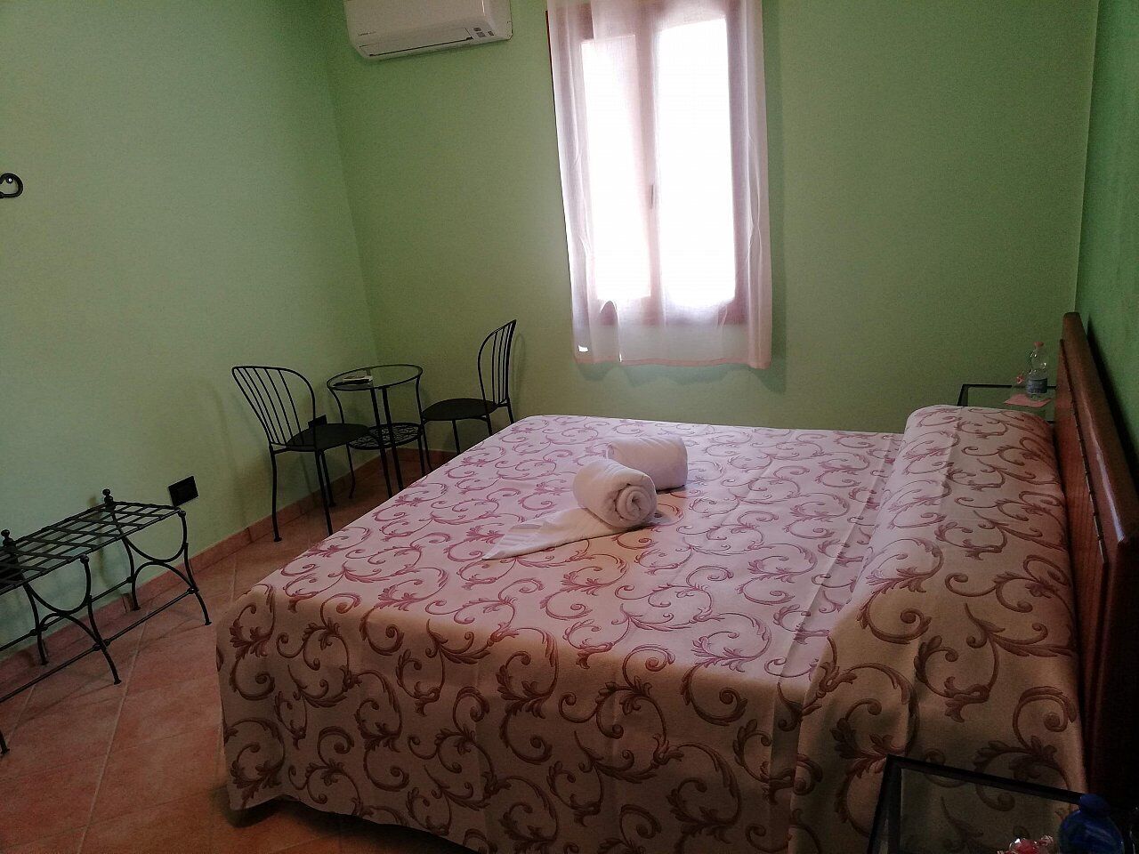 Karingo House