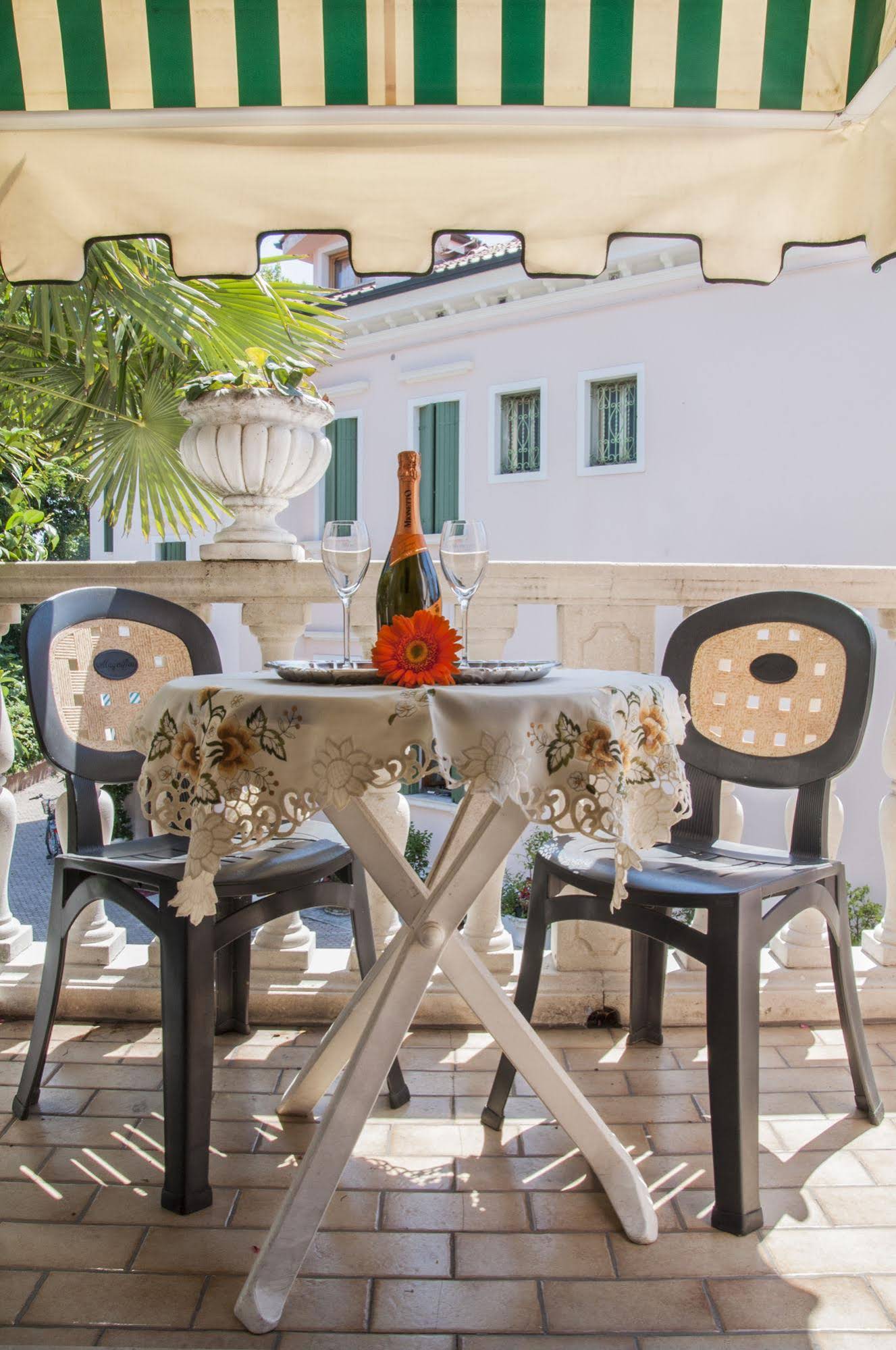 Hotel Villa Serena