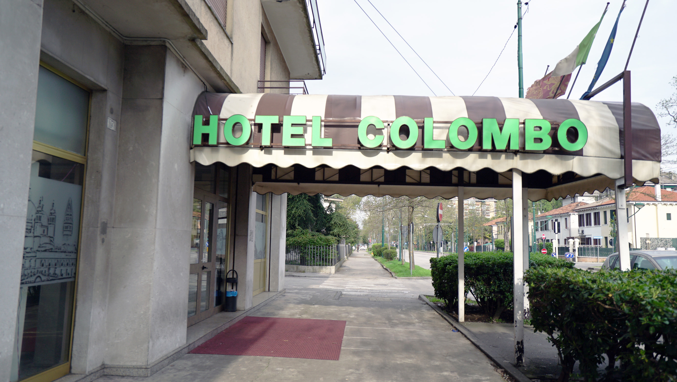 Hotel & Hostel Colombo For Backpackers