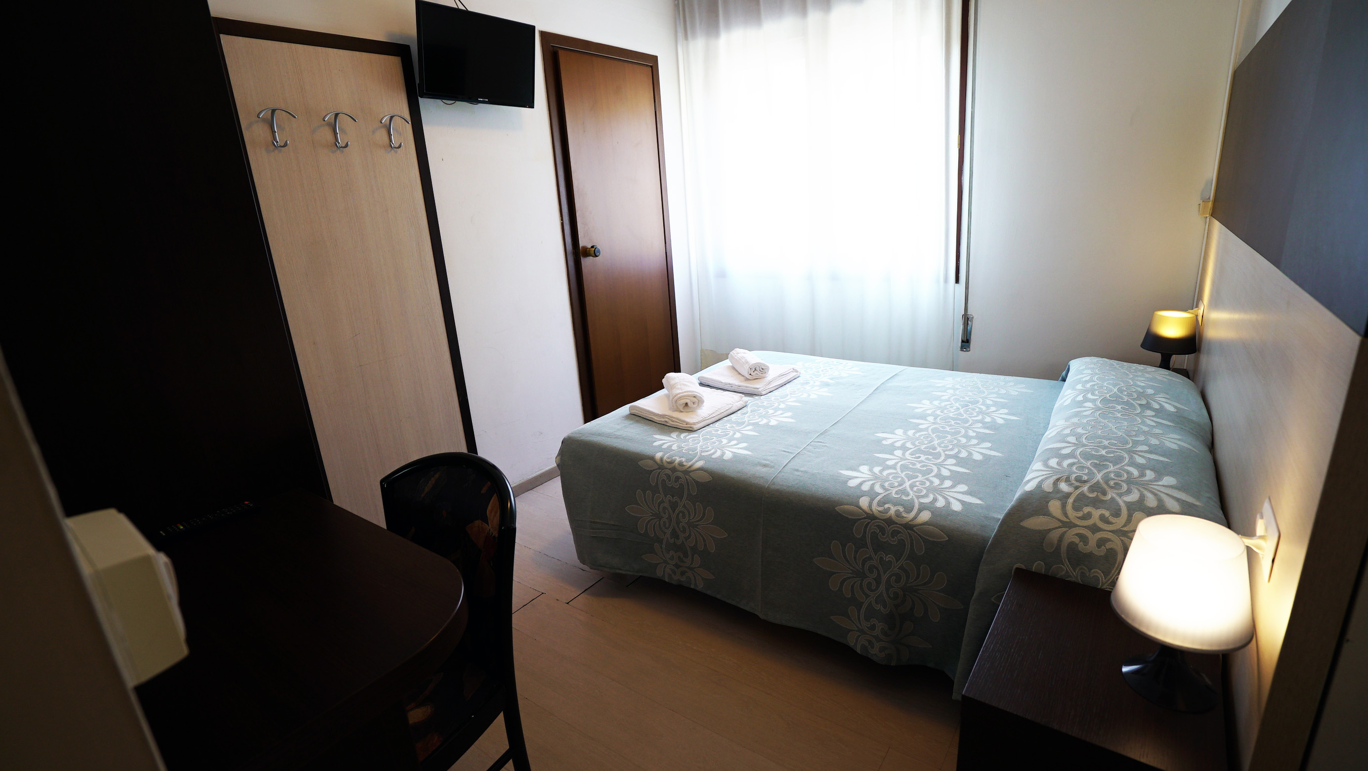 Hotel & Hostel Colombo For Backpackers