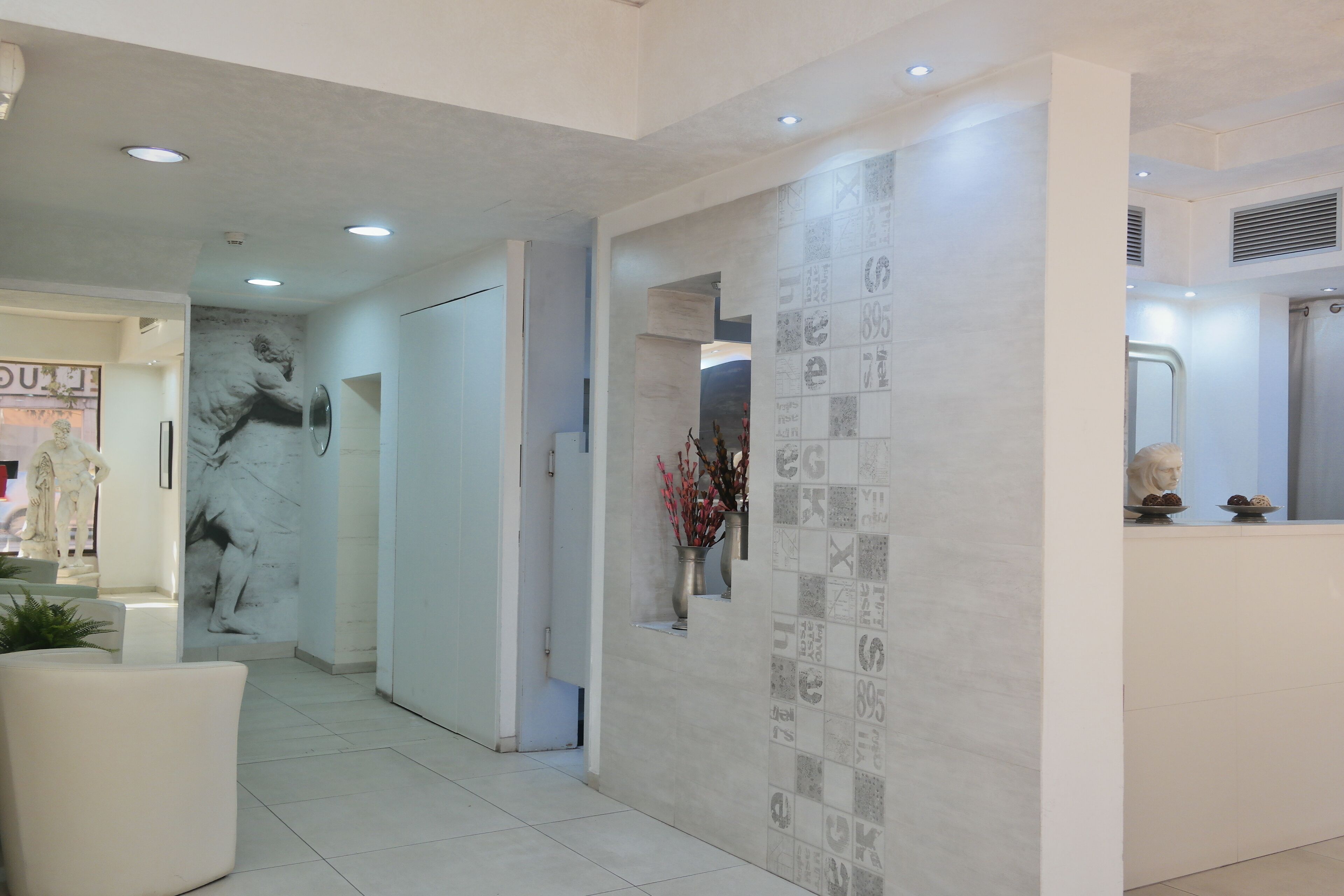 City of Art Venice LLoyd