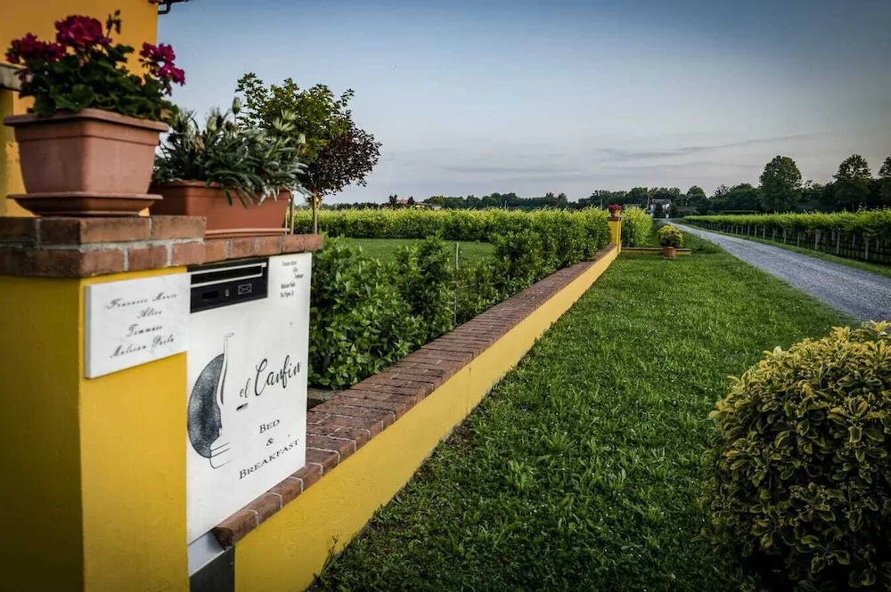 El Canfin Bed And Breakfast