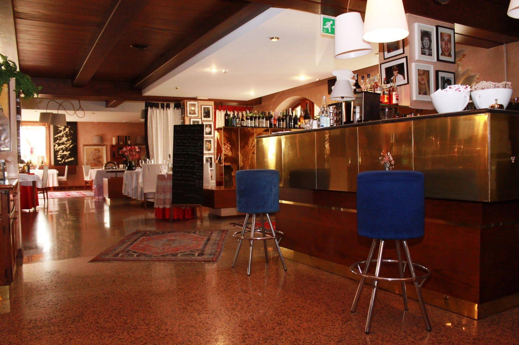 Hotel Posta 77