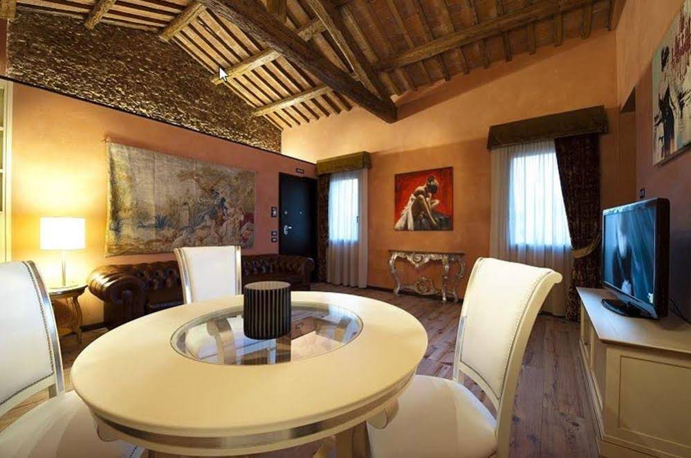 Villa Solaris Hotel And Residence