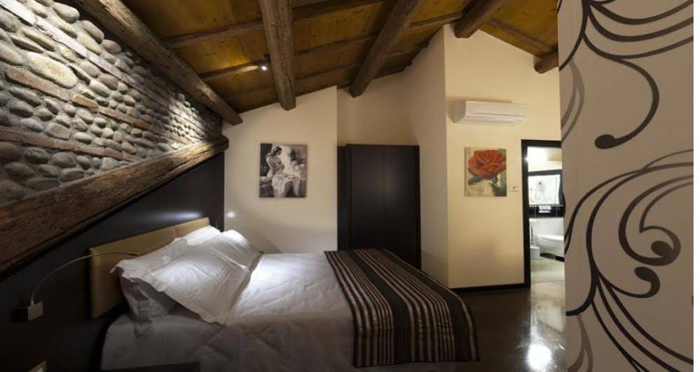 Villa Solaris Hotel And Residence