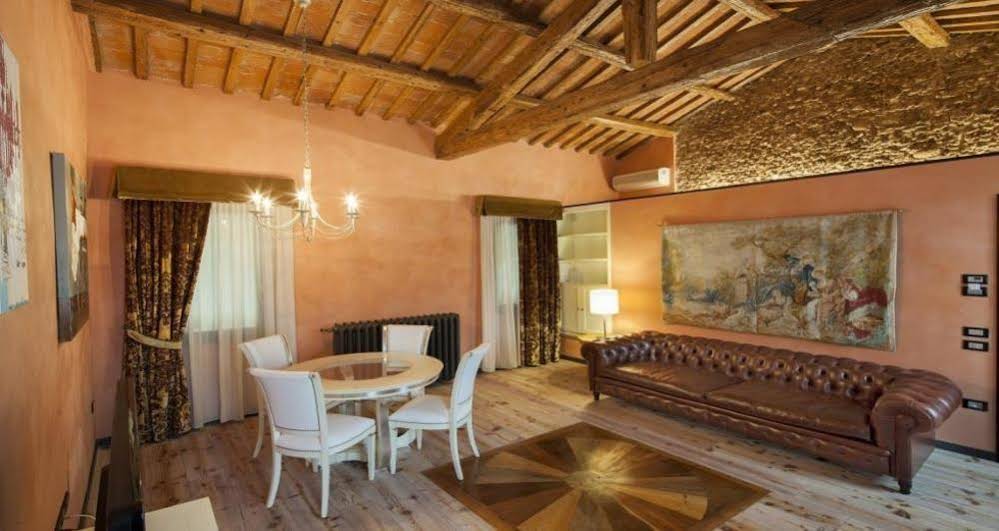 Villa Solaris Hotel And Residence