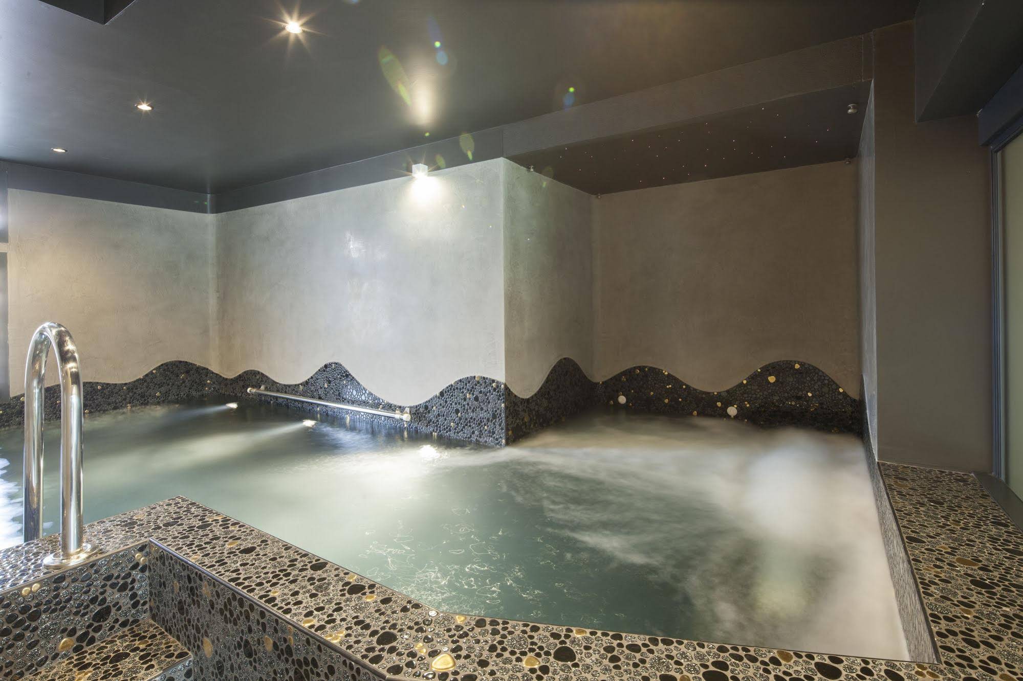 Villa Solaris Hotel And Residence