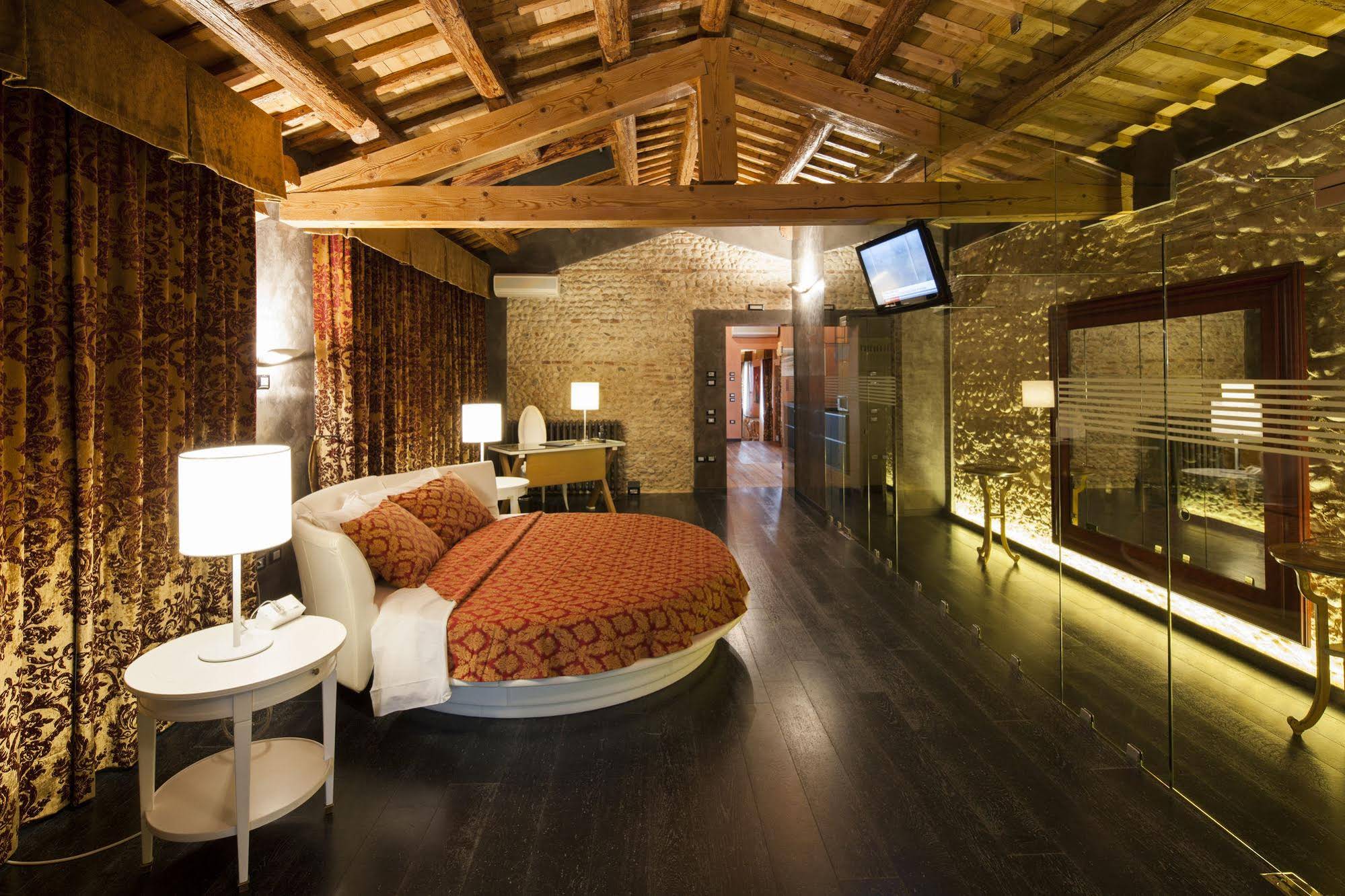 Villa Solaris Hotel And Residence