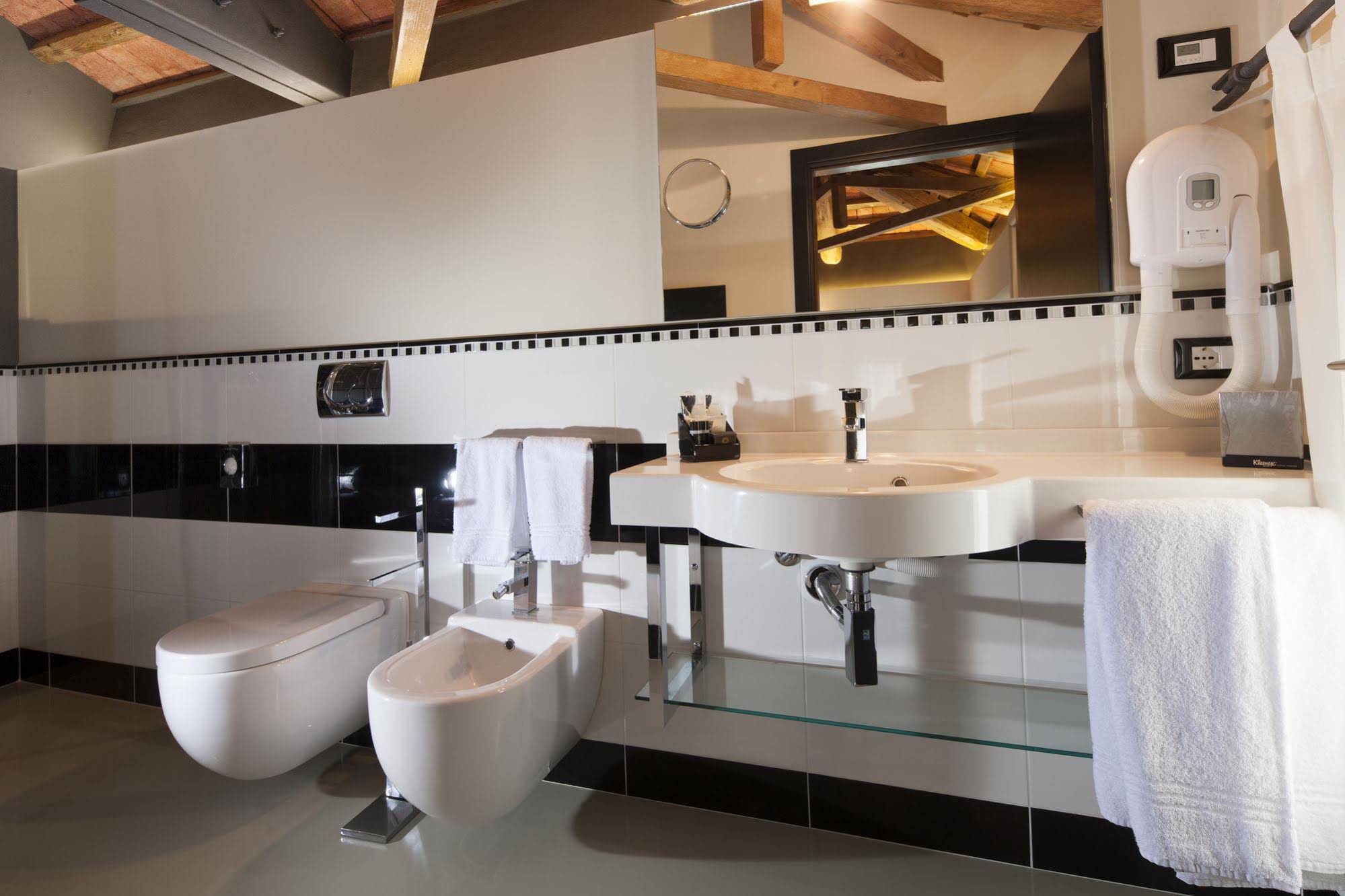 Villa Solaris Hotel And Residence