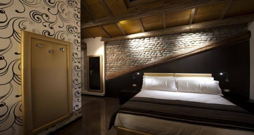 Villa Solaris Hotel And Residence