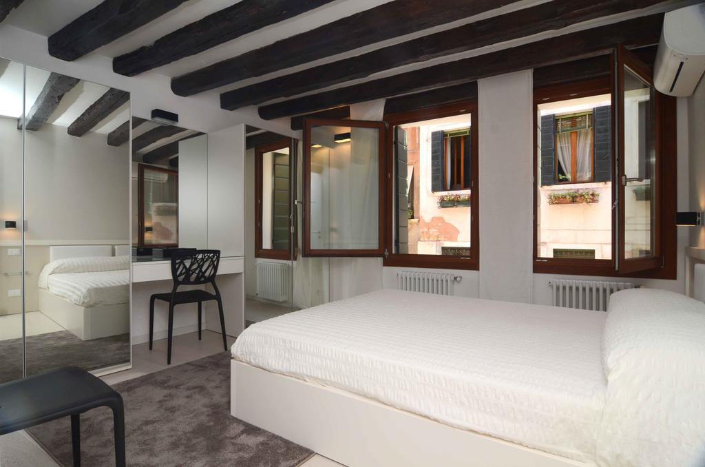 B&B Fortuny