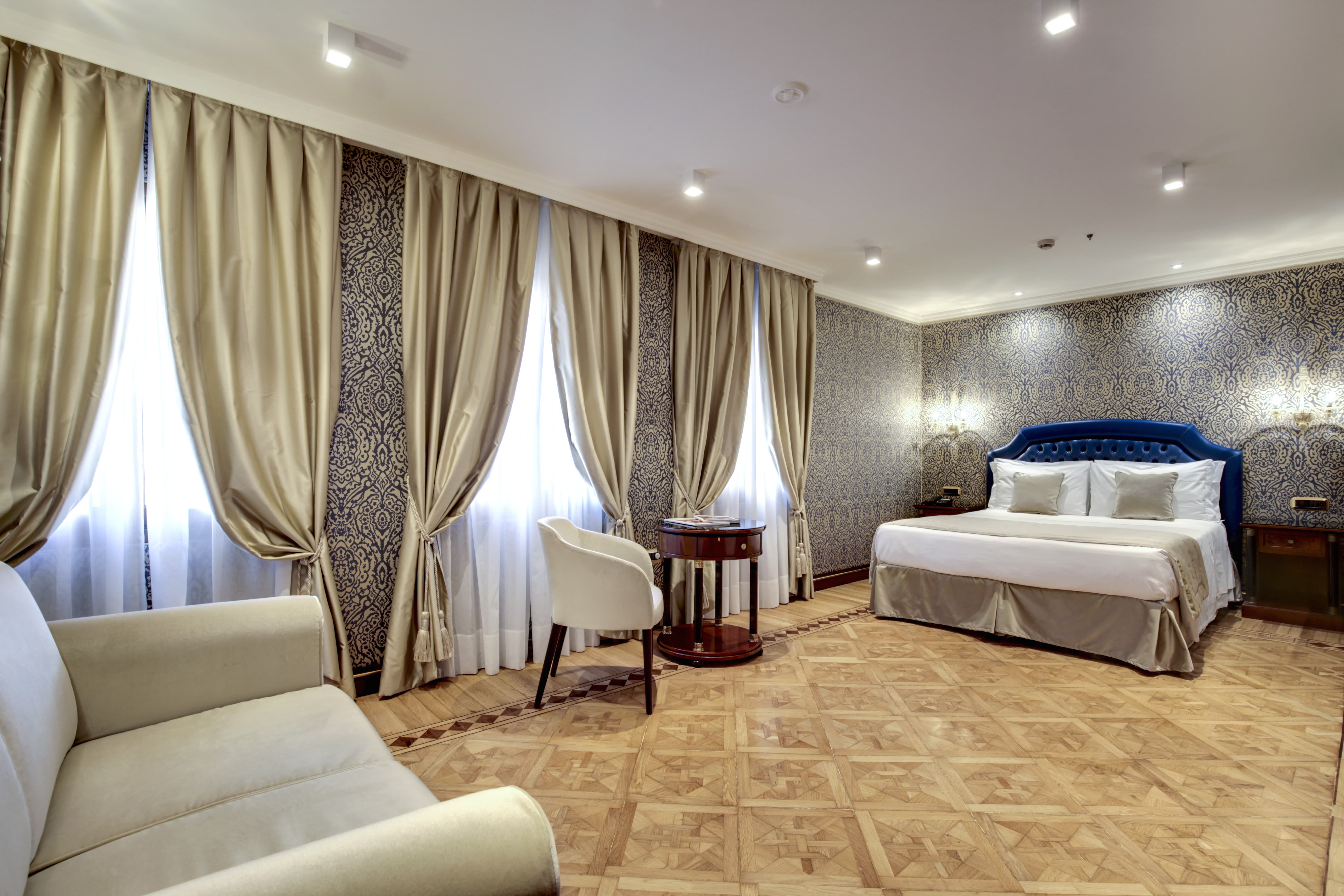 Dona Palace