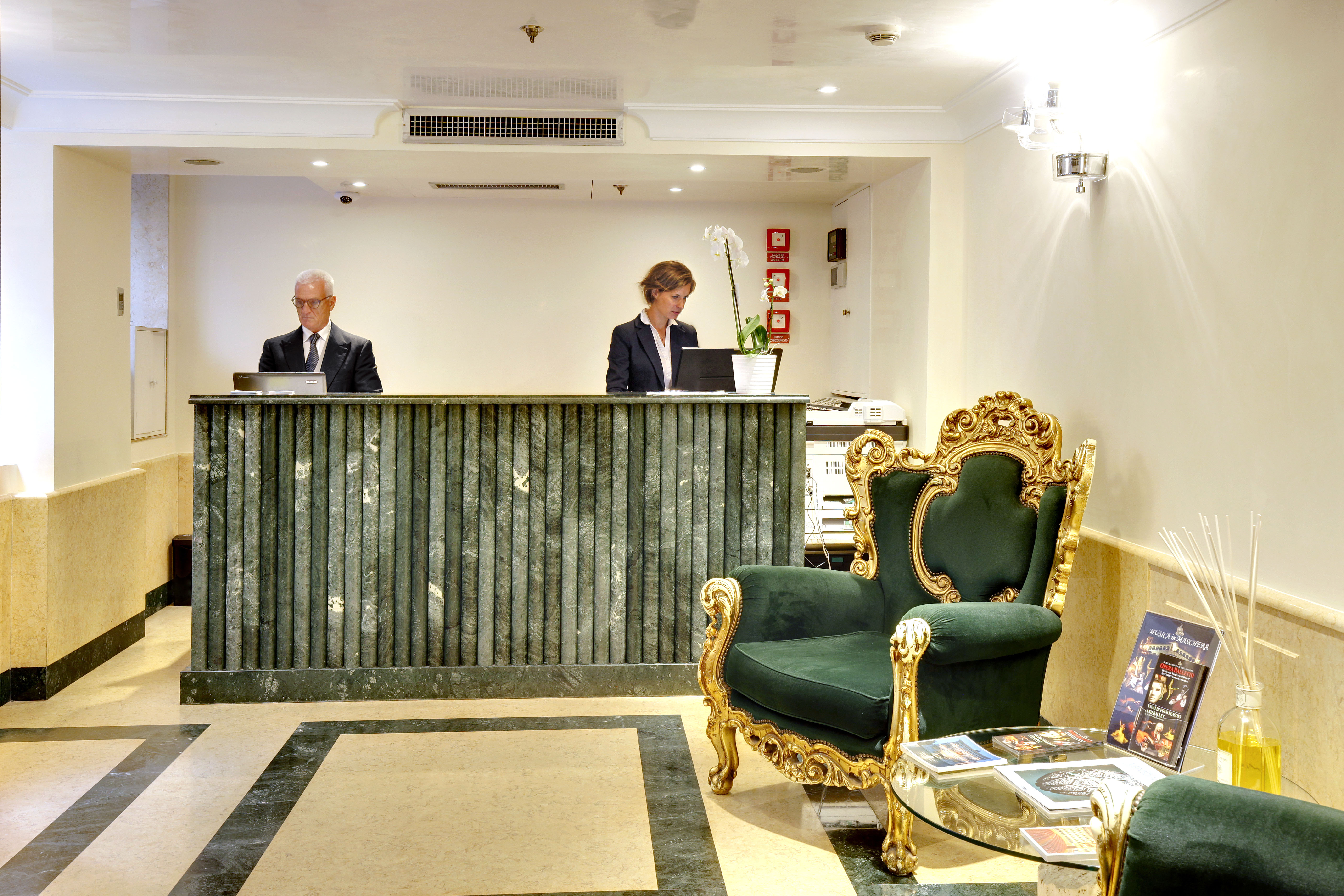 Dona Palace