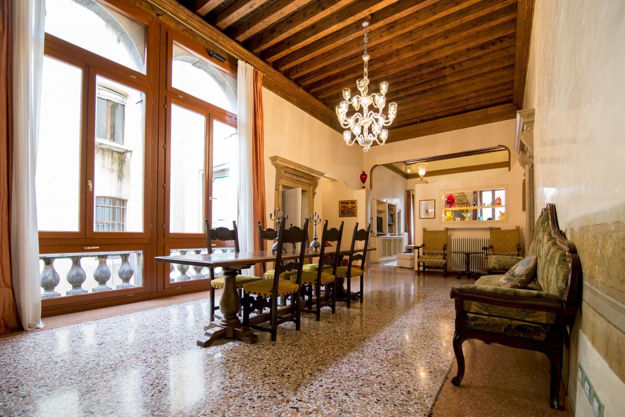 Fortuny3967 Suites & Wine
