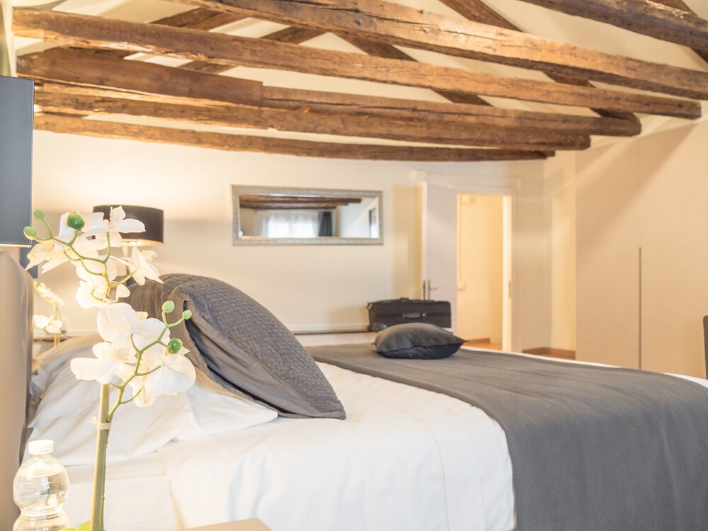Grand Canal Suites