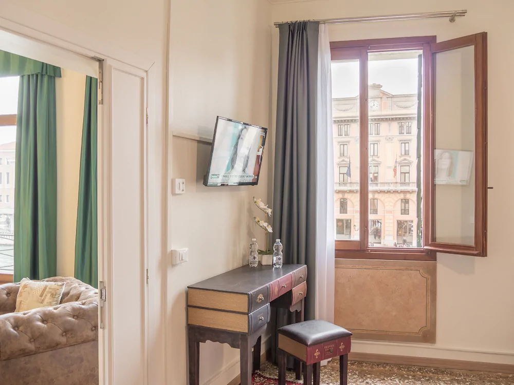 Grand Canal Suites