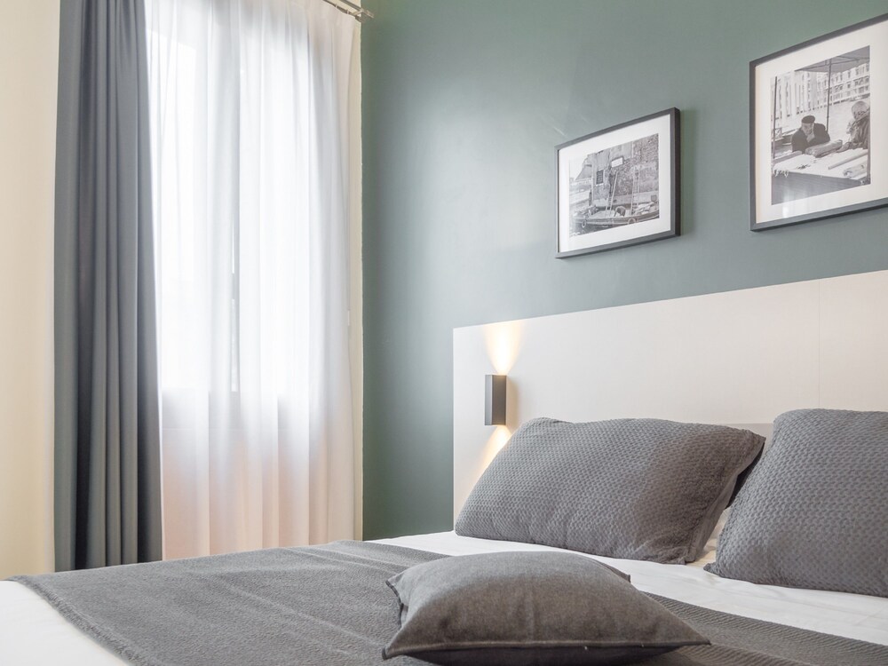 Grand Canal Suites