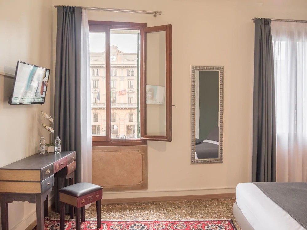 Grand Canal Suites