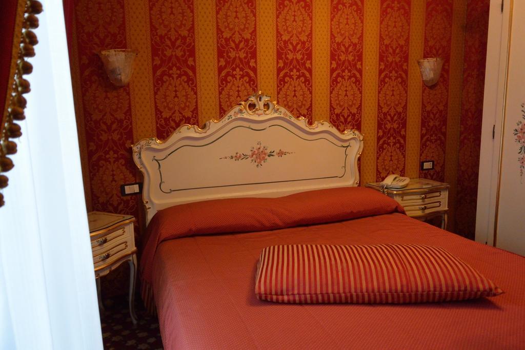 Hotel Belle Arti Venice