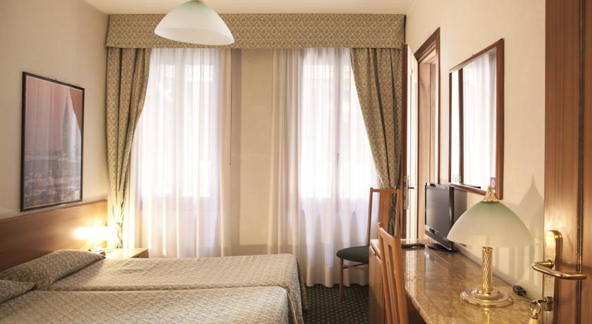 Hotel Commercio & Pellegrino