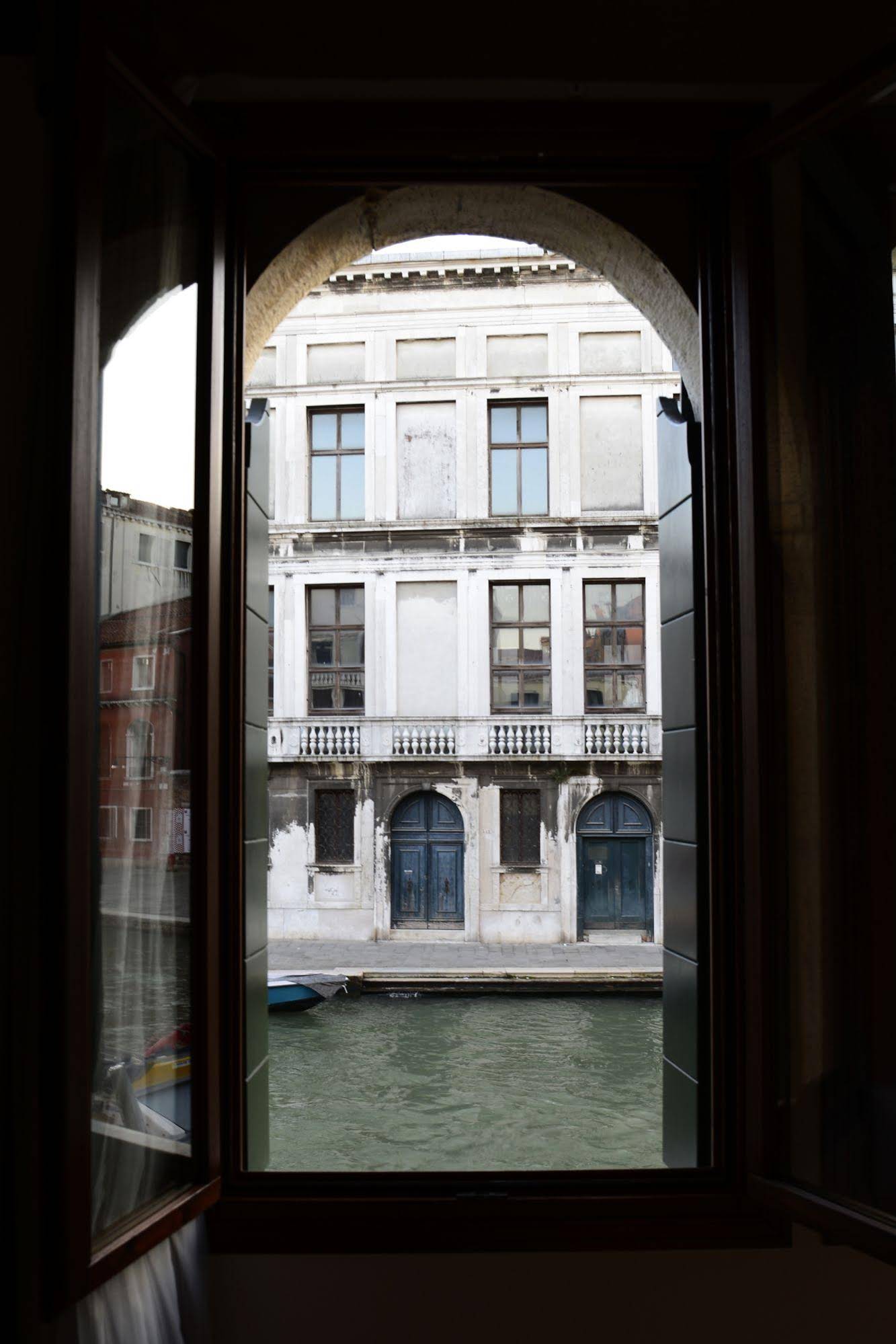 Leone Hotel