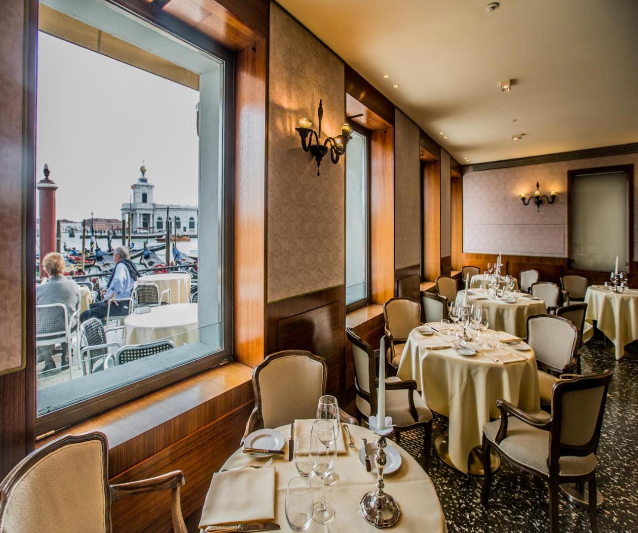 Hotel Monaco & Grand Canal