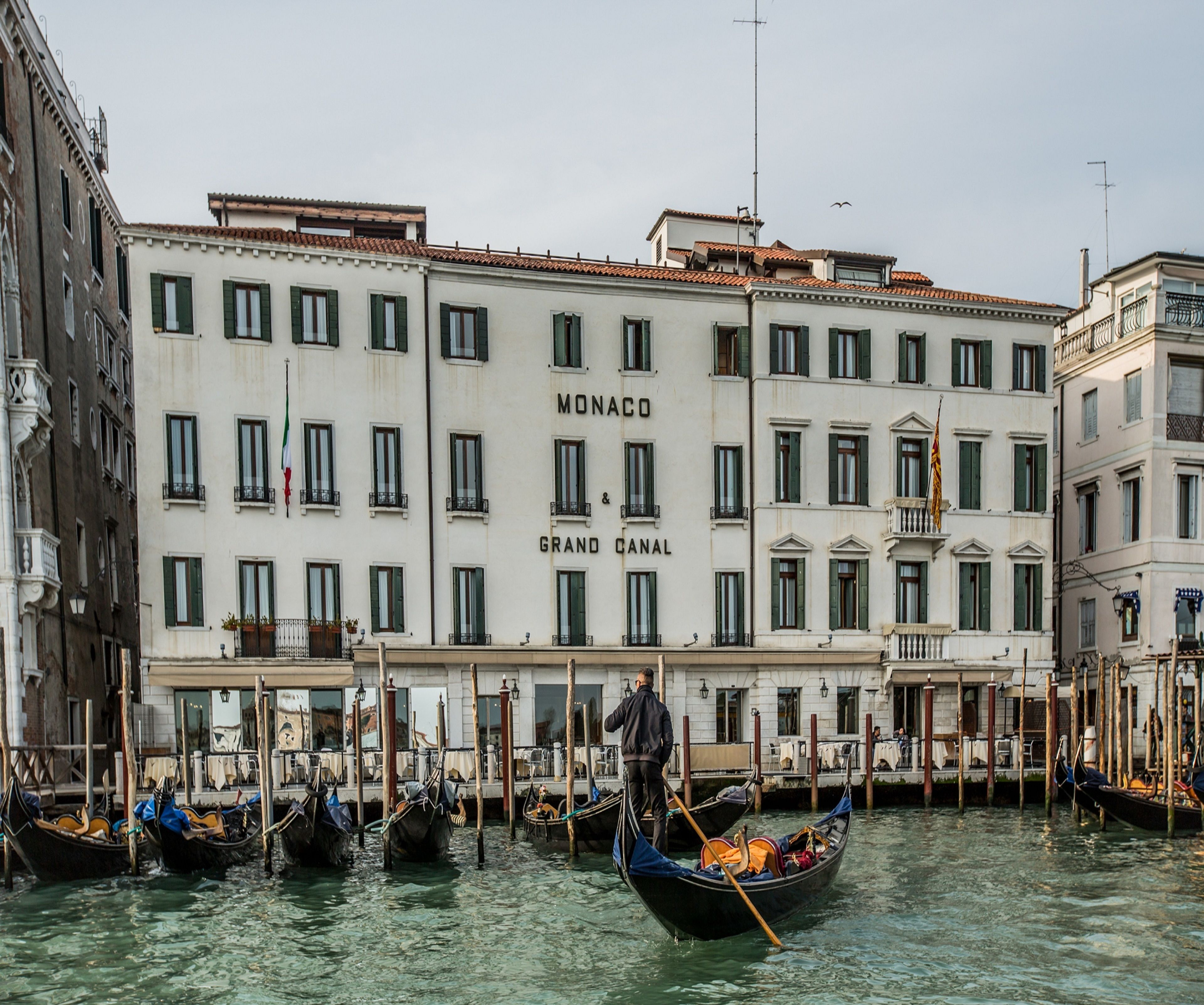 Hotel Monaco & Grand Canal