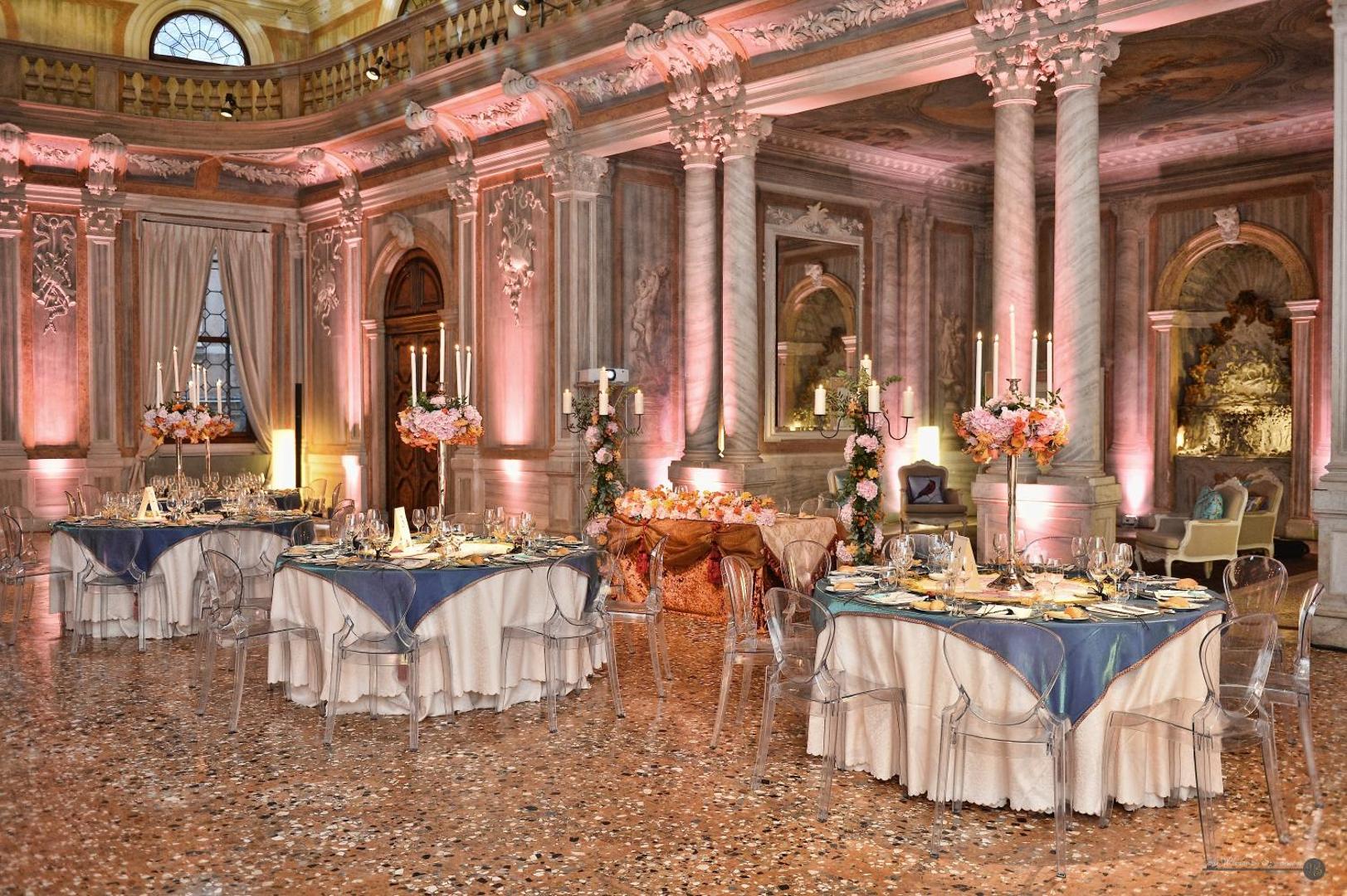 Hotel Monaco & Grand Canal