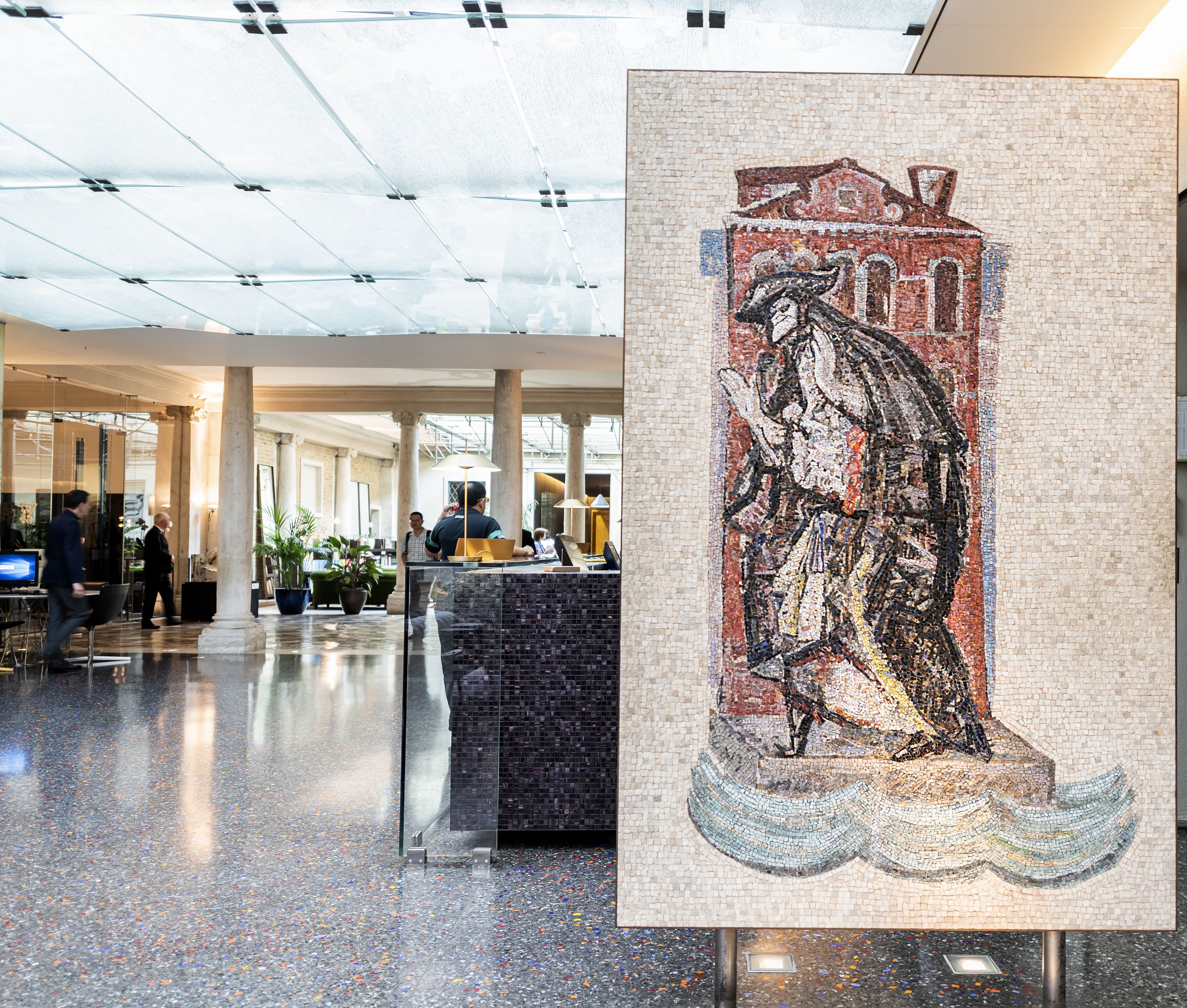 Hotel Monaco & Grand Canal