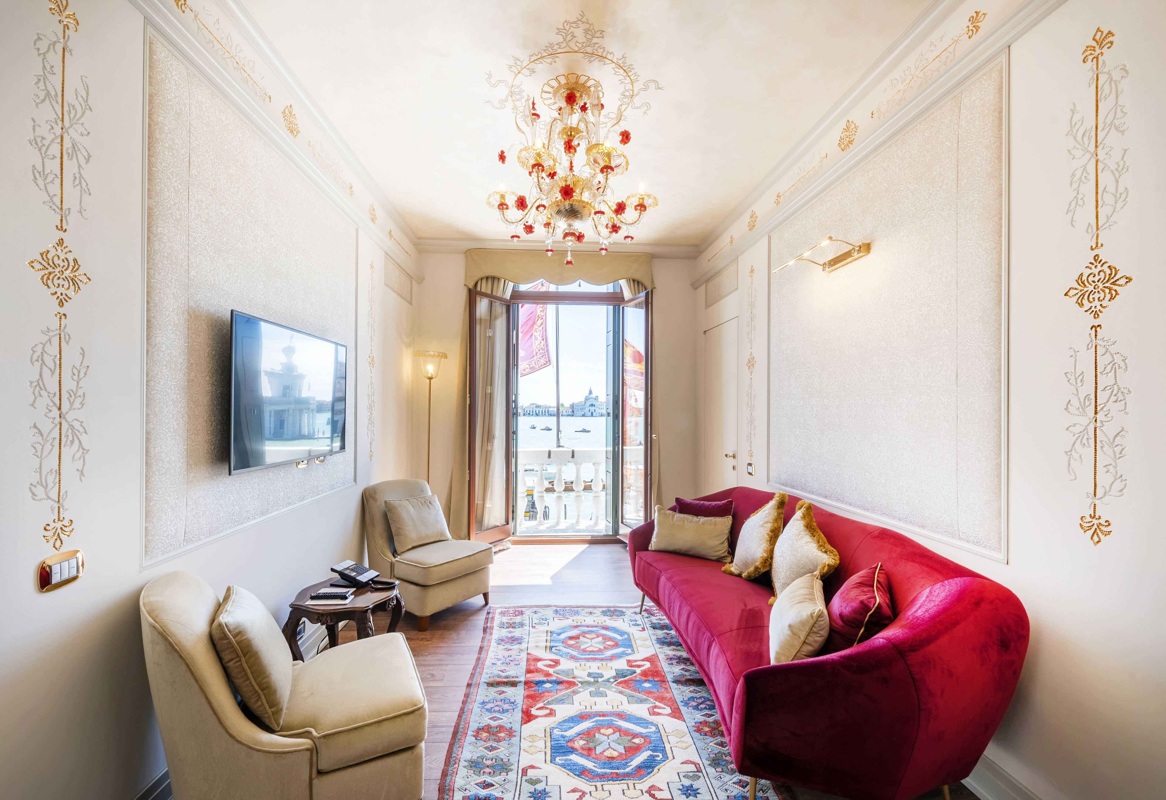 Hotel Monaco & Grand Canal