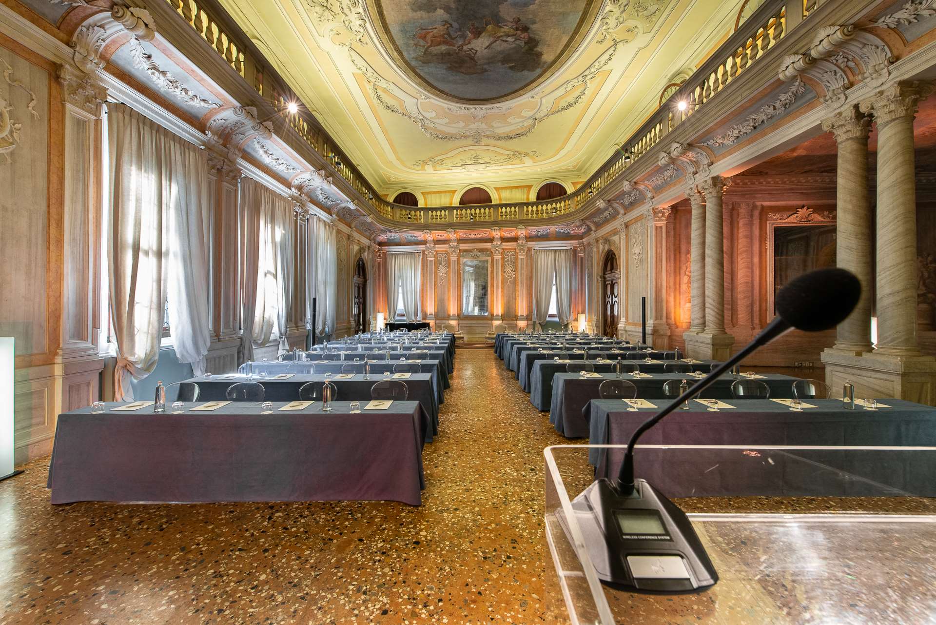 Hotel Monaco & Grand Canal