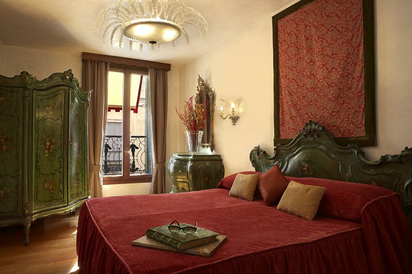 Hotel Saturnia & International
