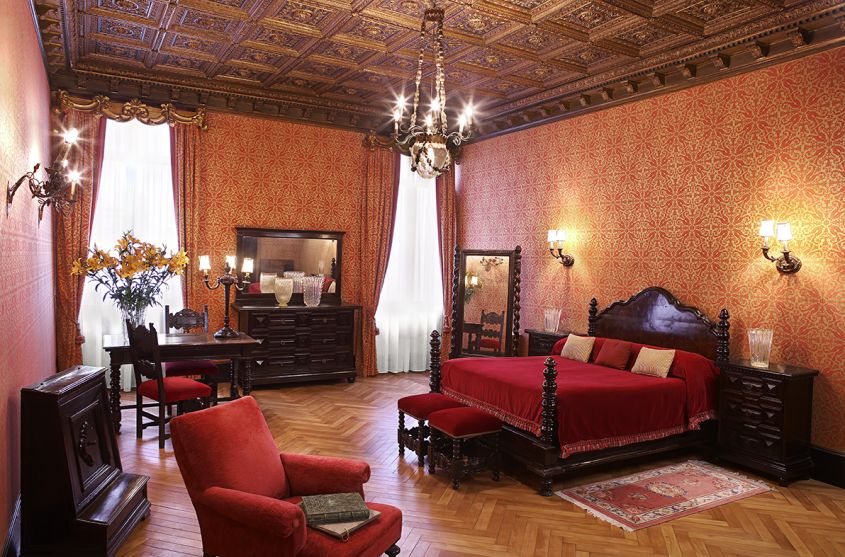 Hotel Saturnia & International
