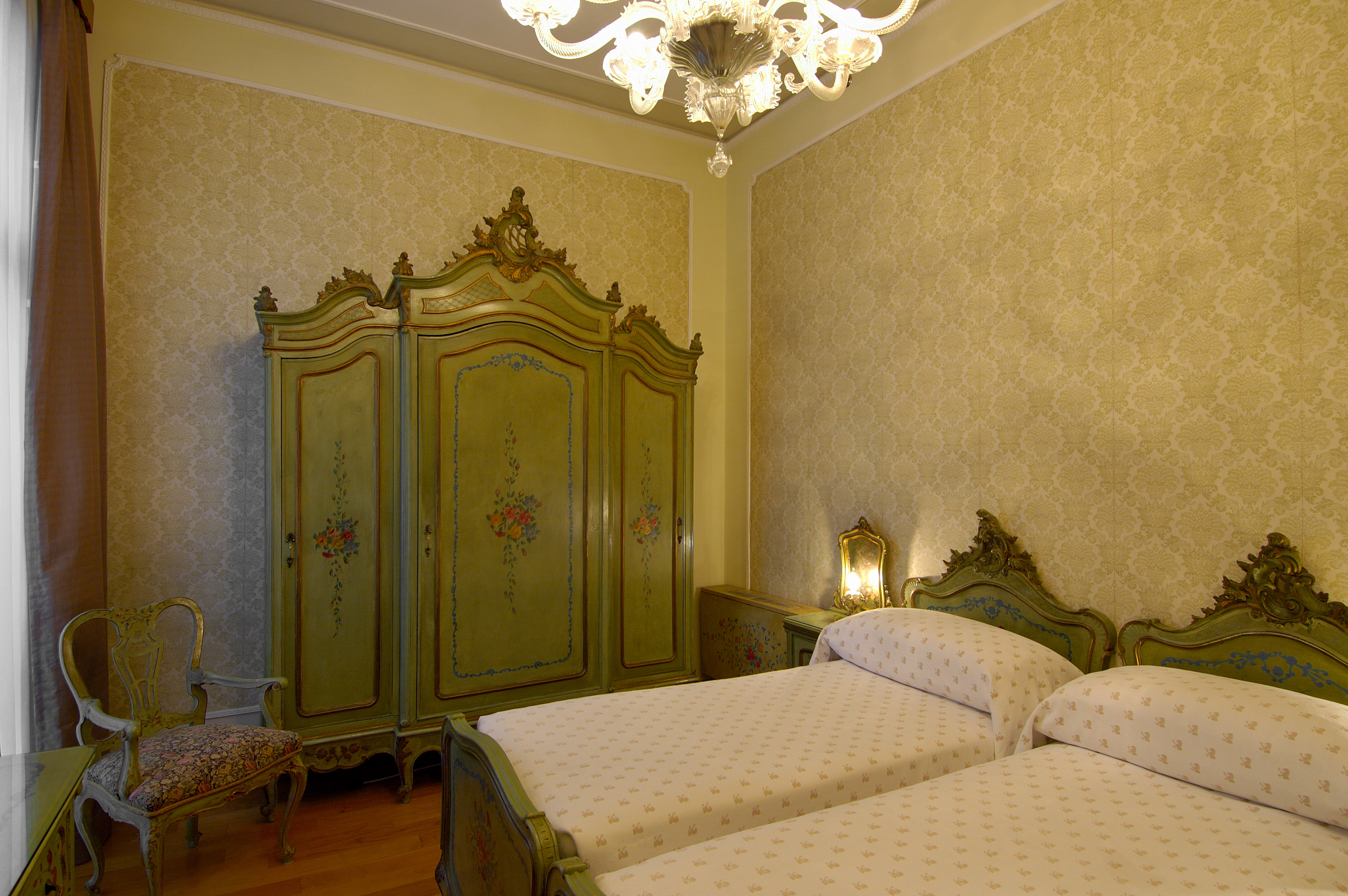 Hotel Saturnia & International