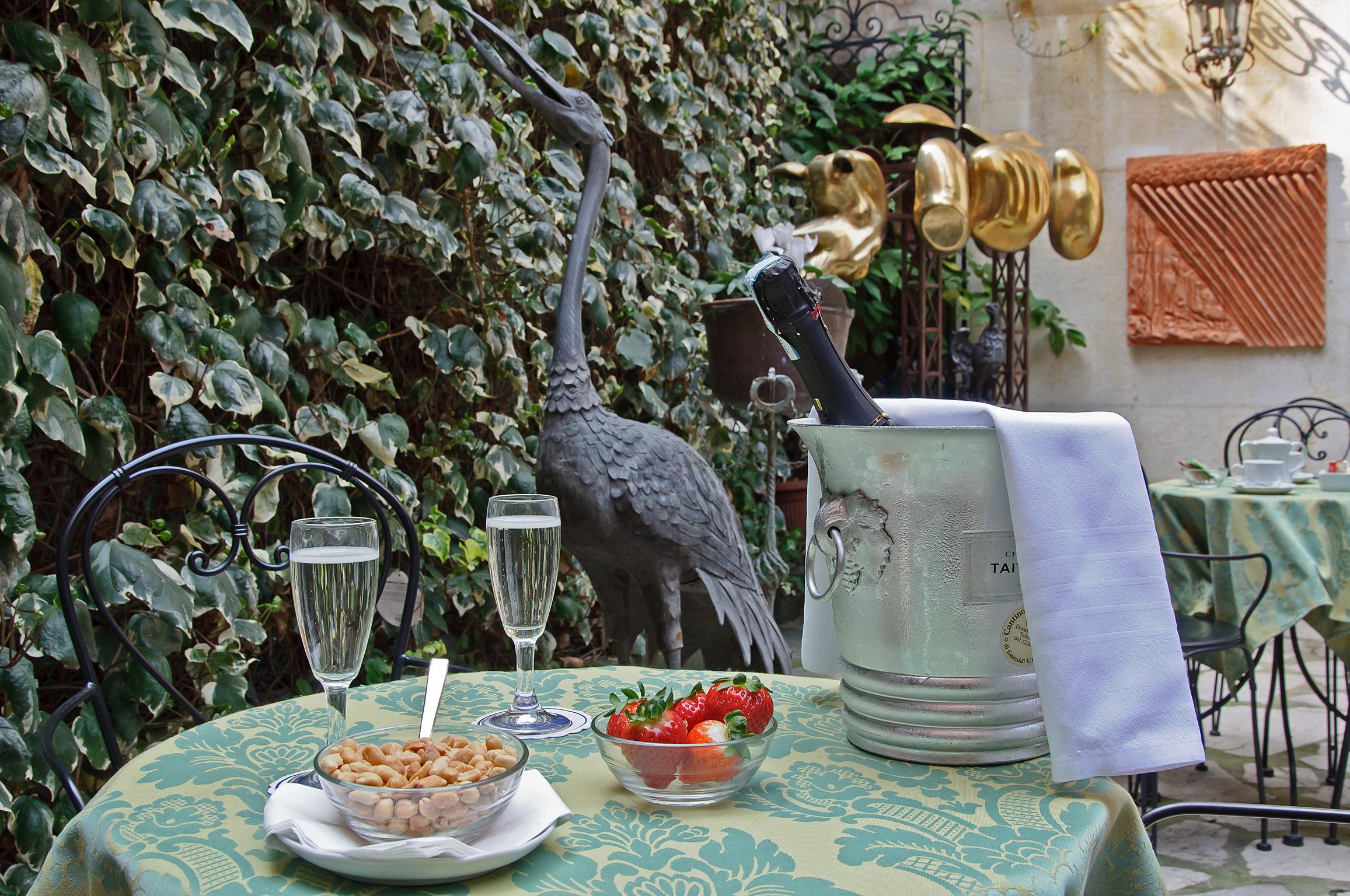 La Fenice et des Artistes