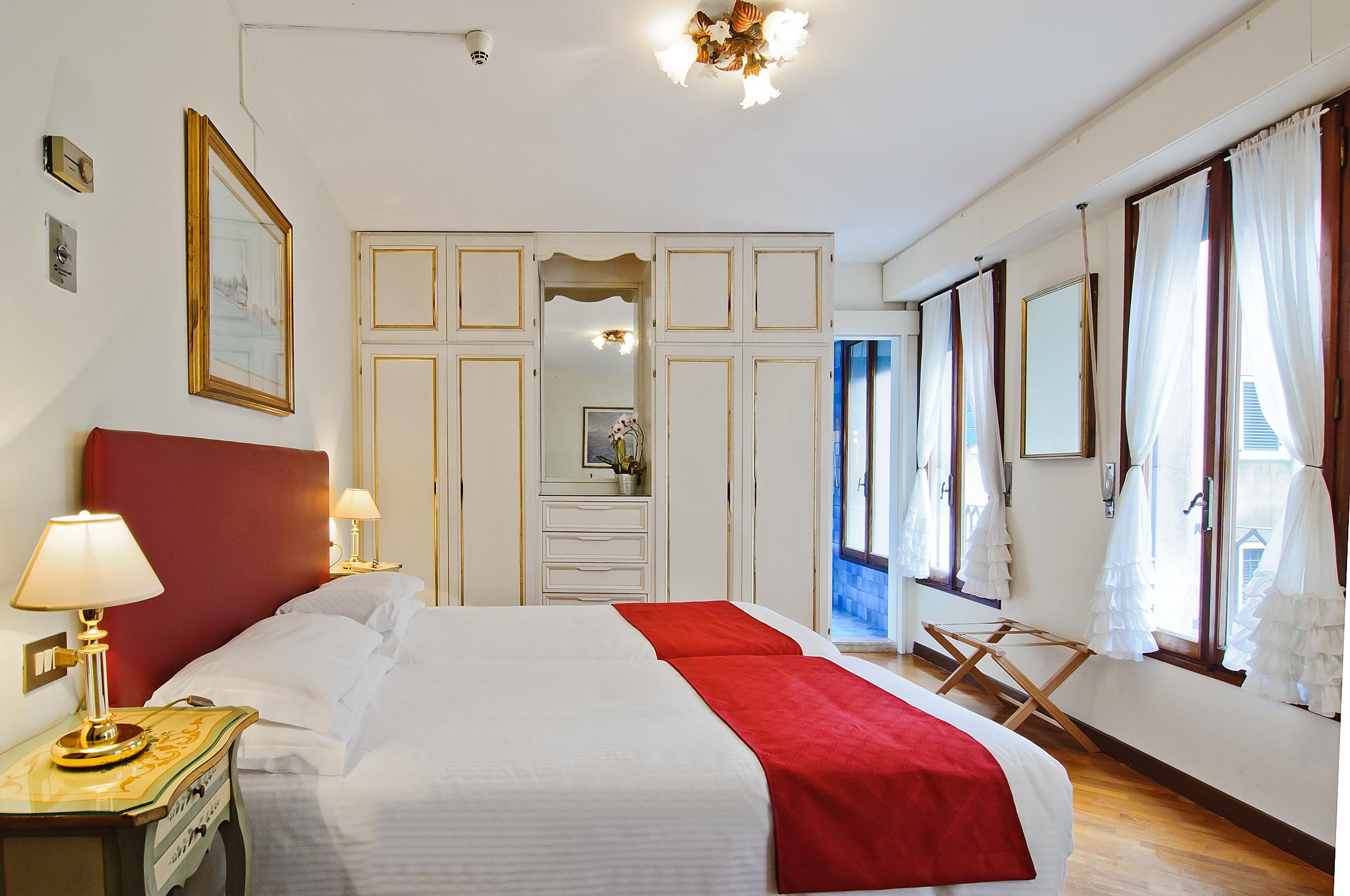 La Fenice et des Artistes