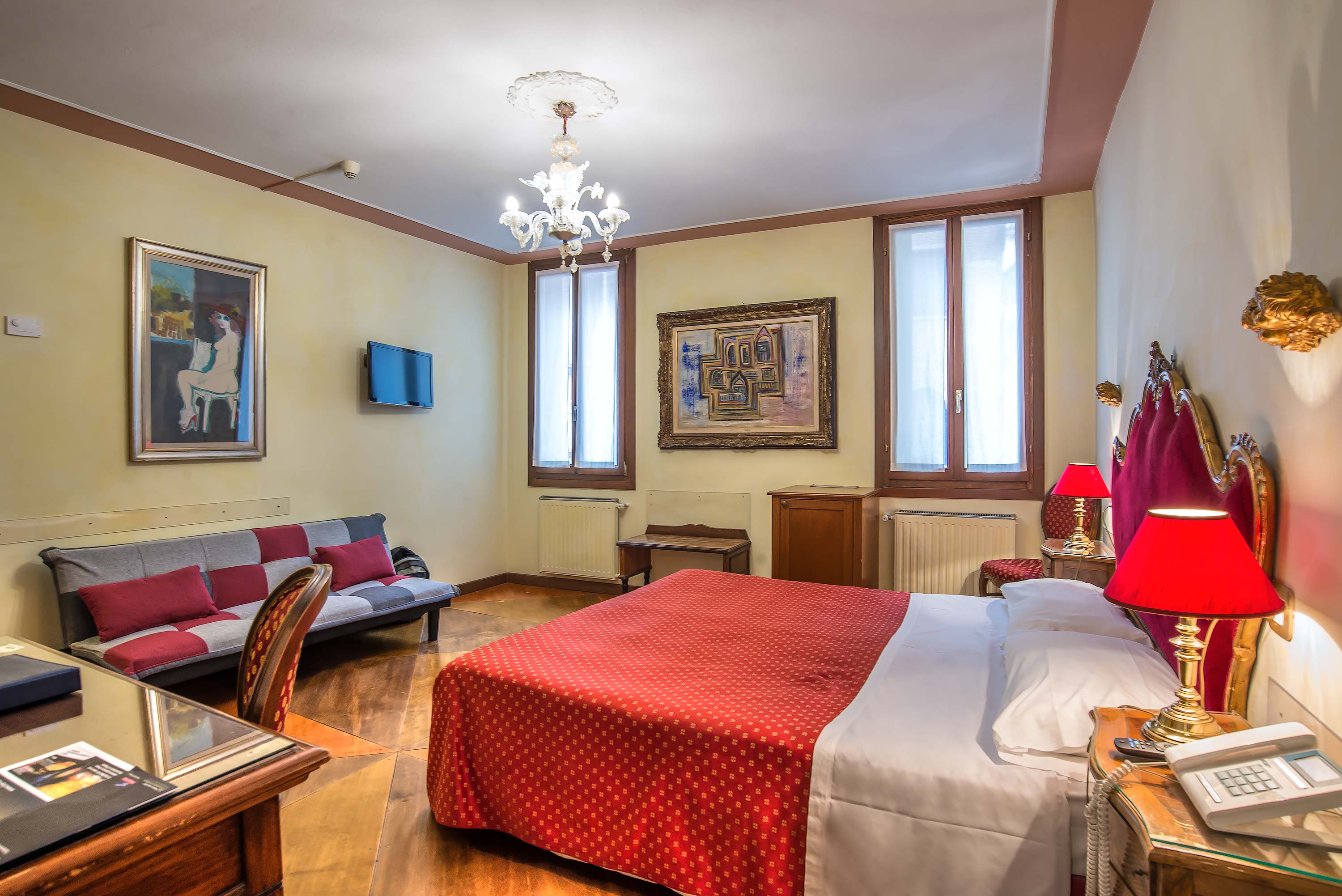 La Fenice et des Artistes