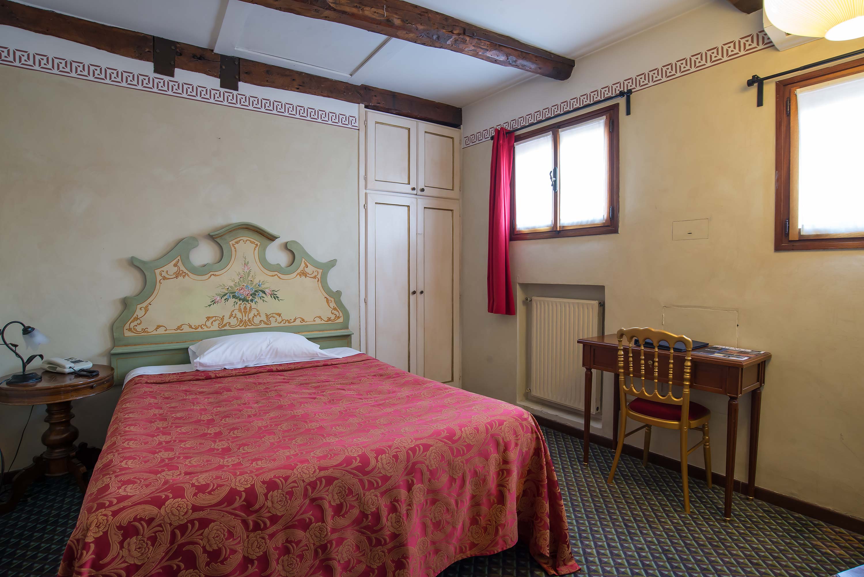 La Fenice et des Artistes