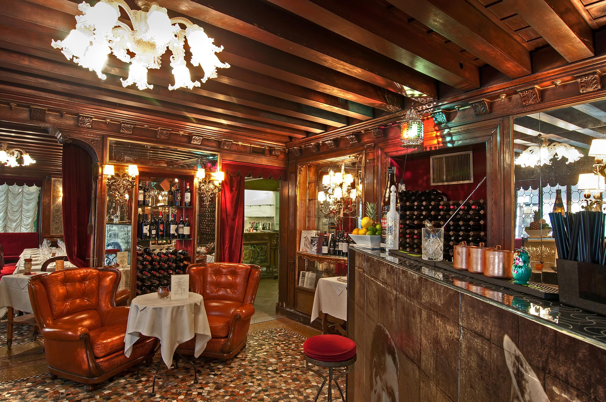 La Fenice et des Artistes