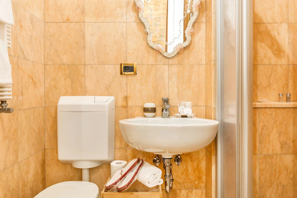 Luxury Venetian Rooms