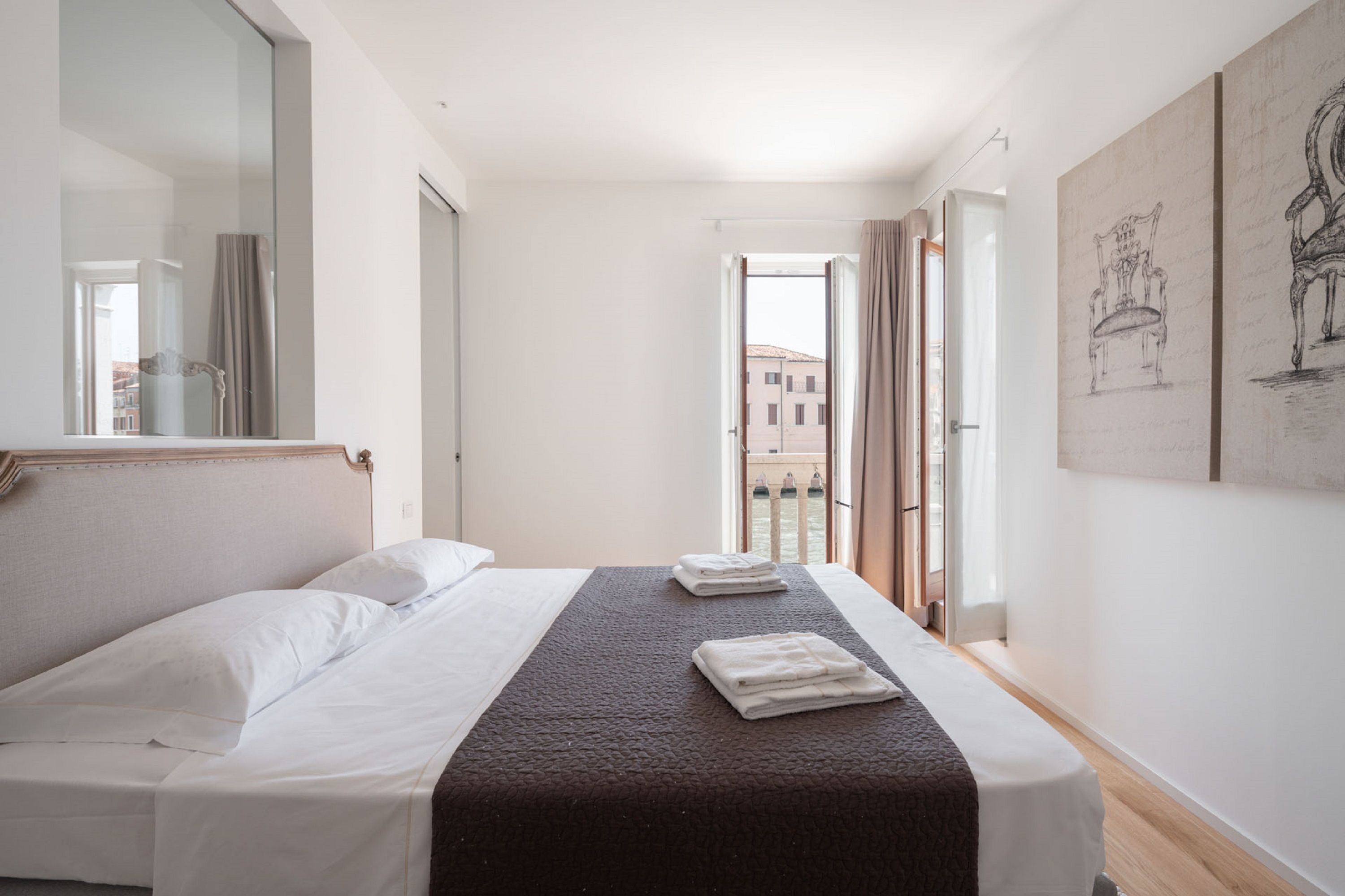 Maison Grand Canal View