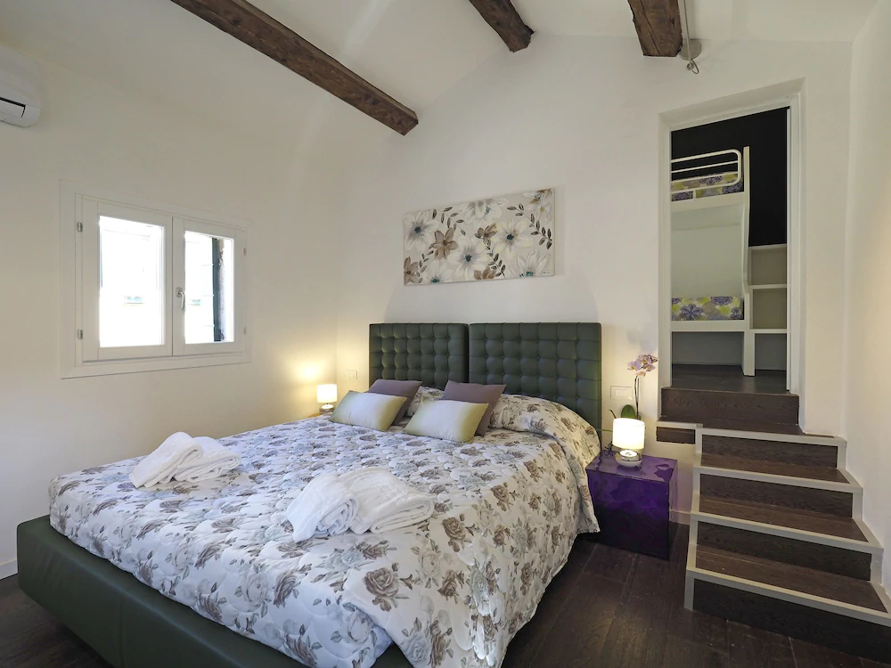 Majestic Rialto House