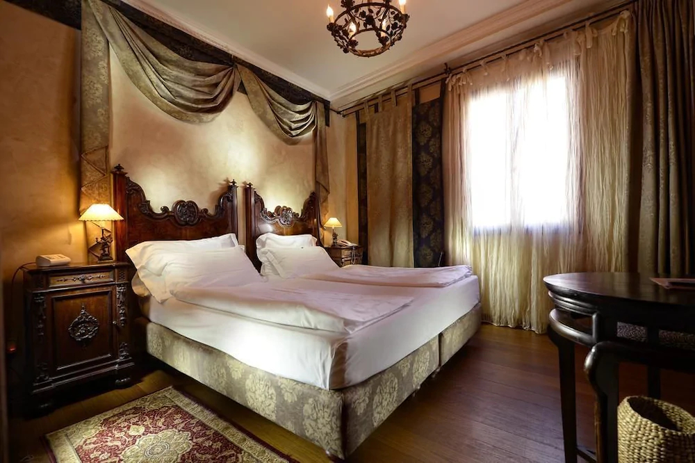 Novecento Boutique