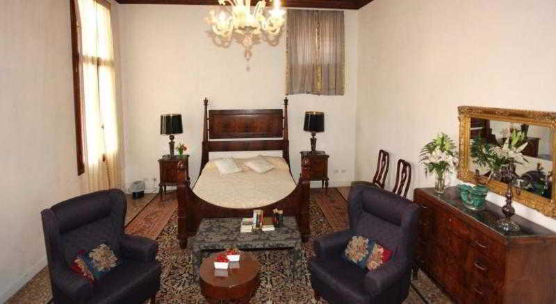 Palazzo Contarini Porta di Ferro