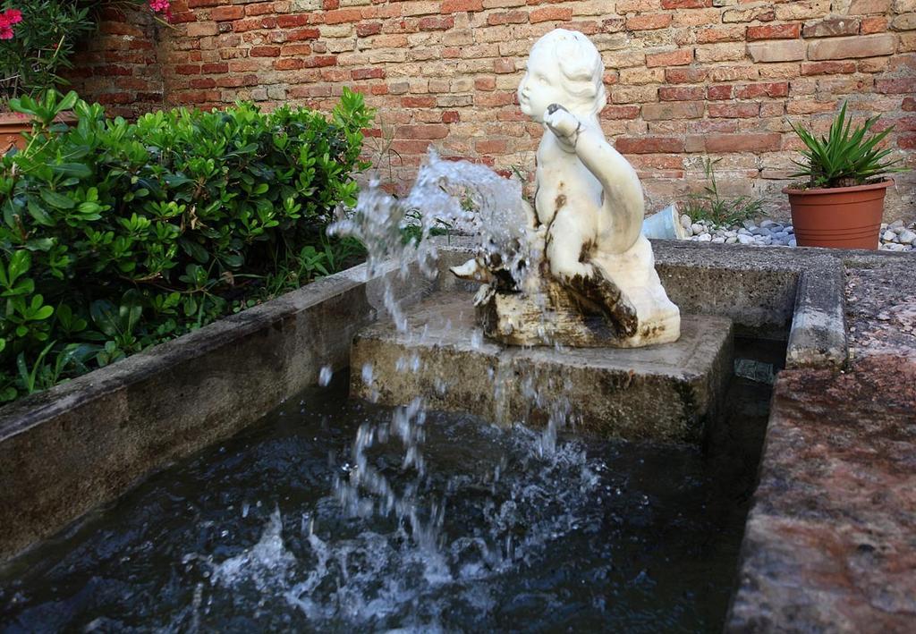 Palazzo Contarini Porta di Ferro