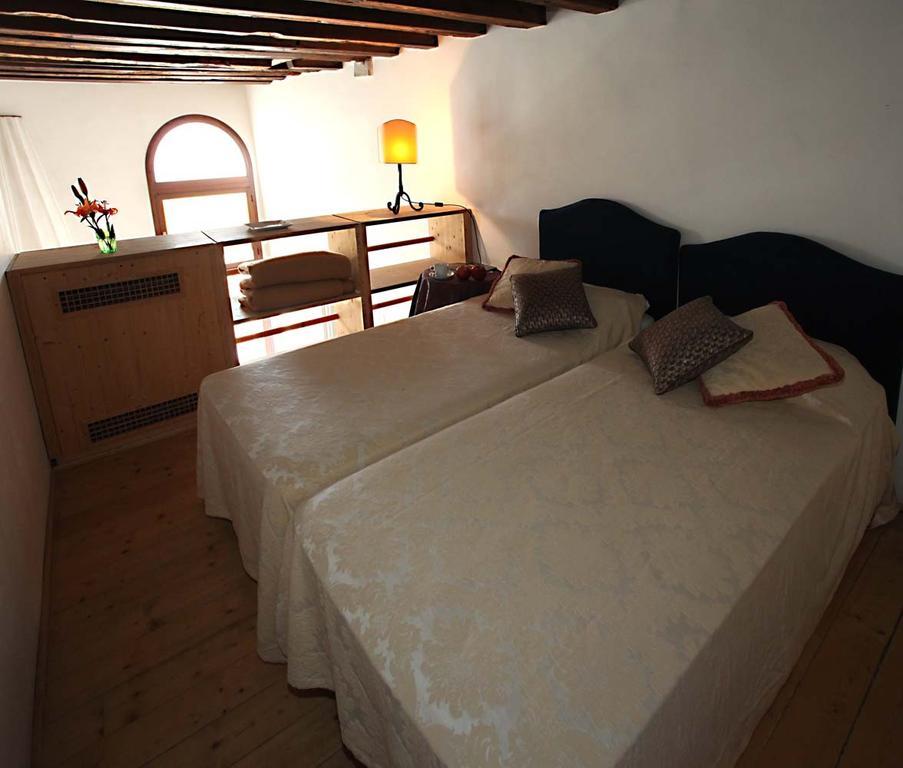 Palazzo Contarini Porta di Ferro