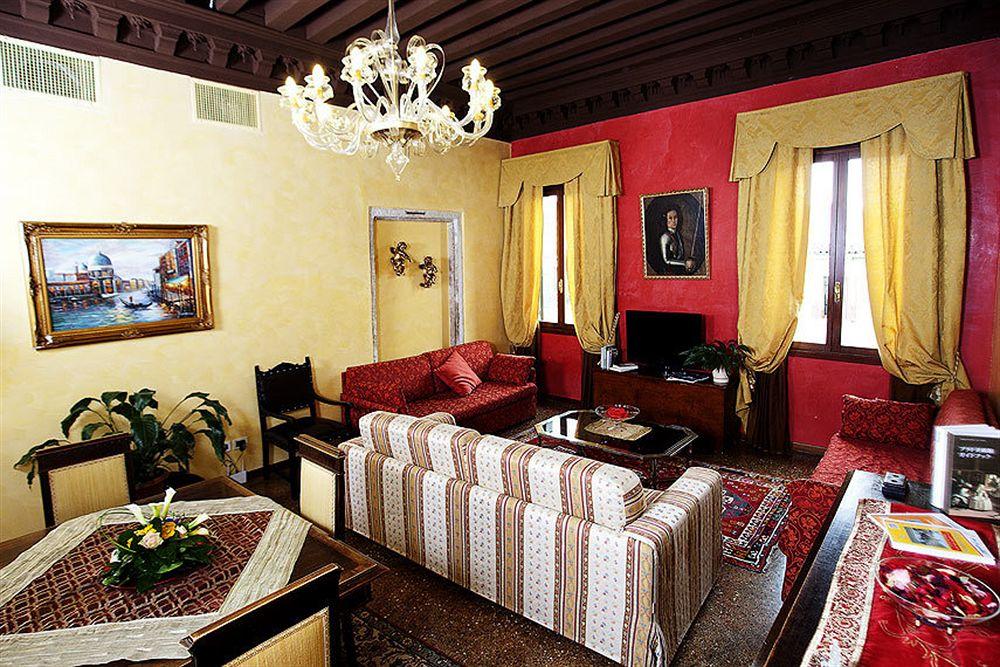 Palazzo Odoni